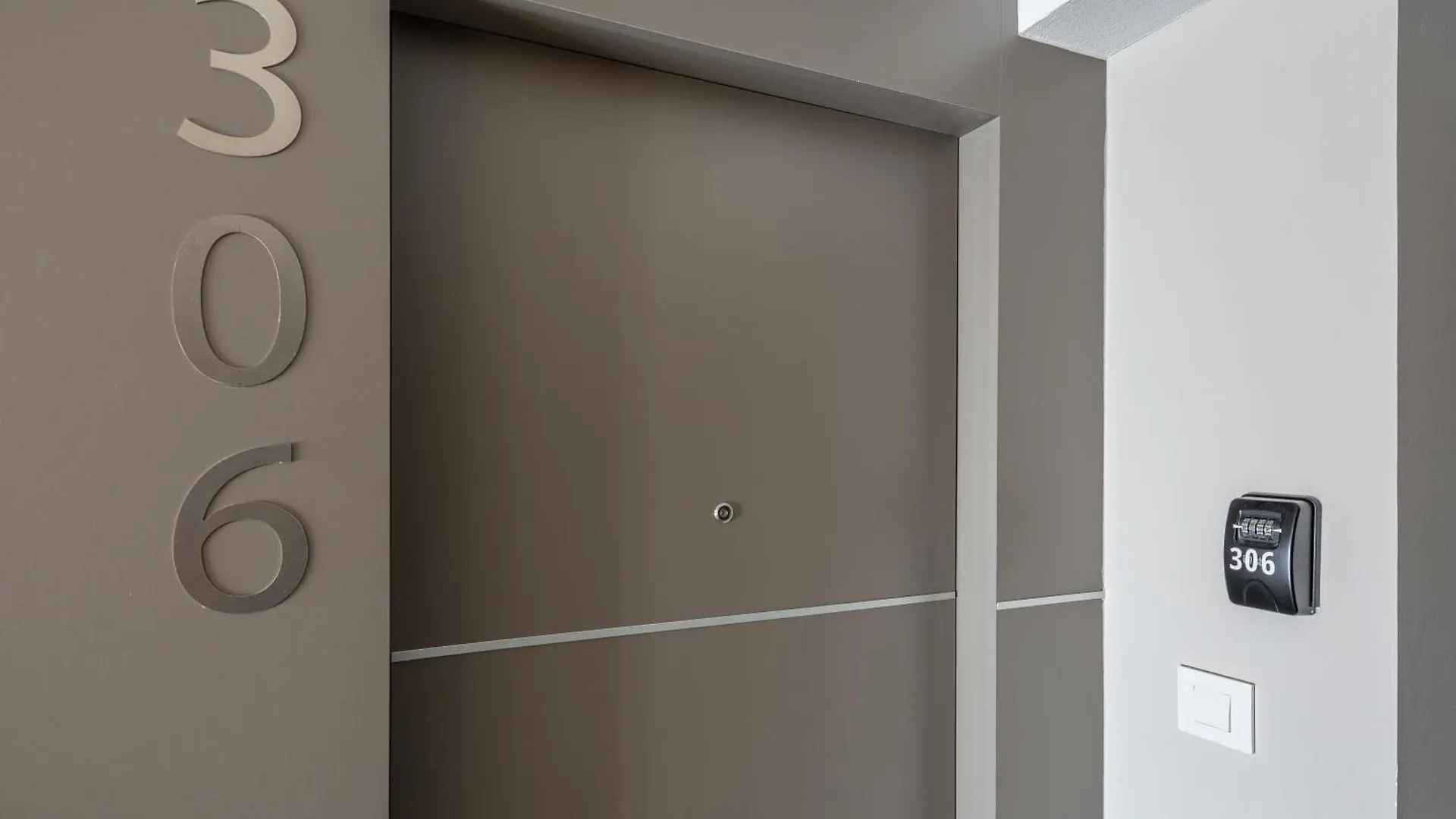 Apartamentos Astoria Tarragona 0*,  Španělsko